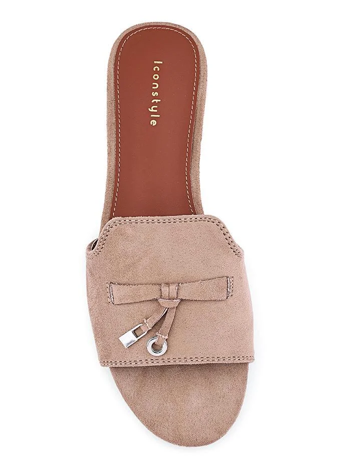 أيقون شباشب مسطحة بنقش تمساح