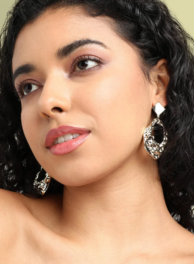 SOHI Dented Abstract Artificial Drop Earring Jewellery
