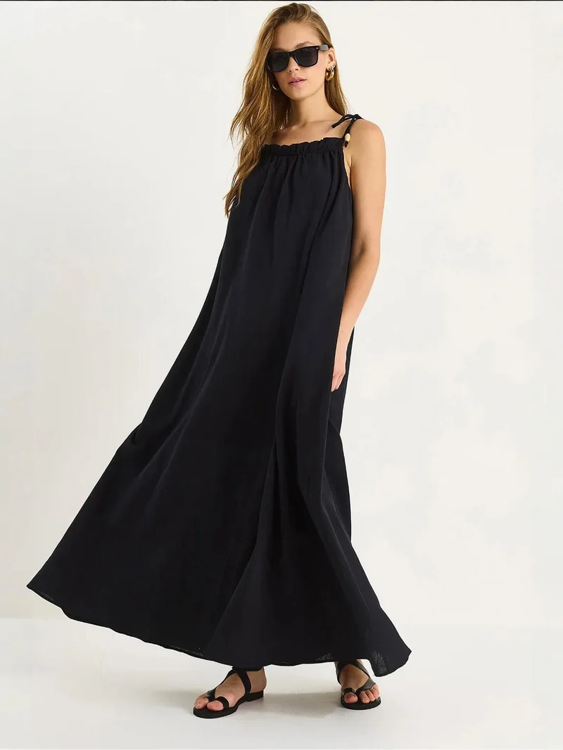 Bianco Lucci LUCCI Maxi Dress with Ruffle Detail