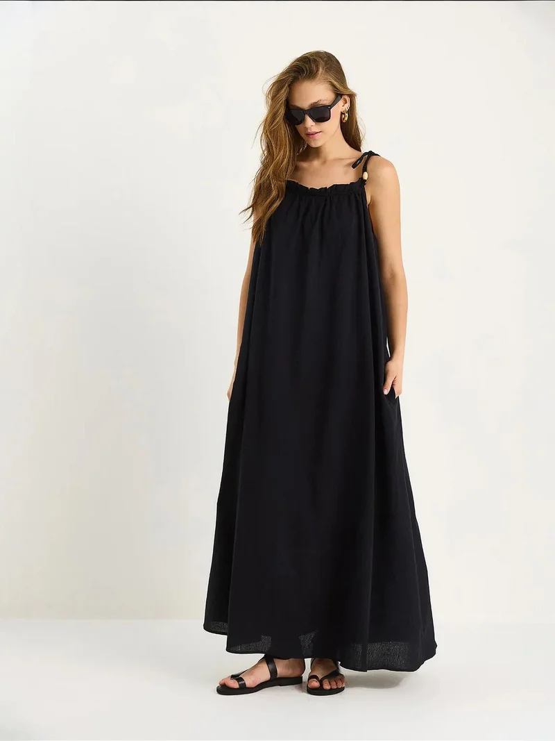 Bianco Lucci LUCCI Maxi Dress with Ruffle Detail