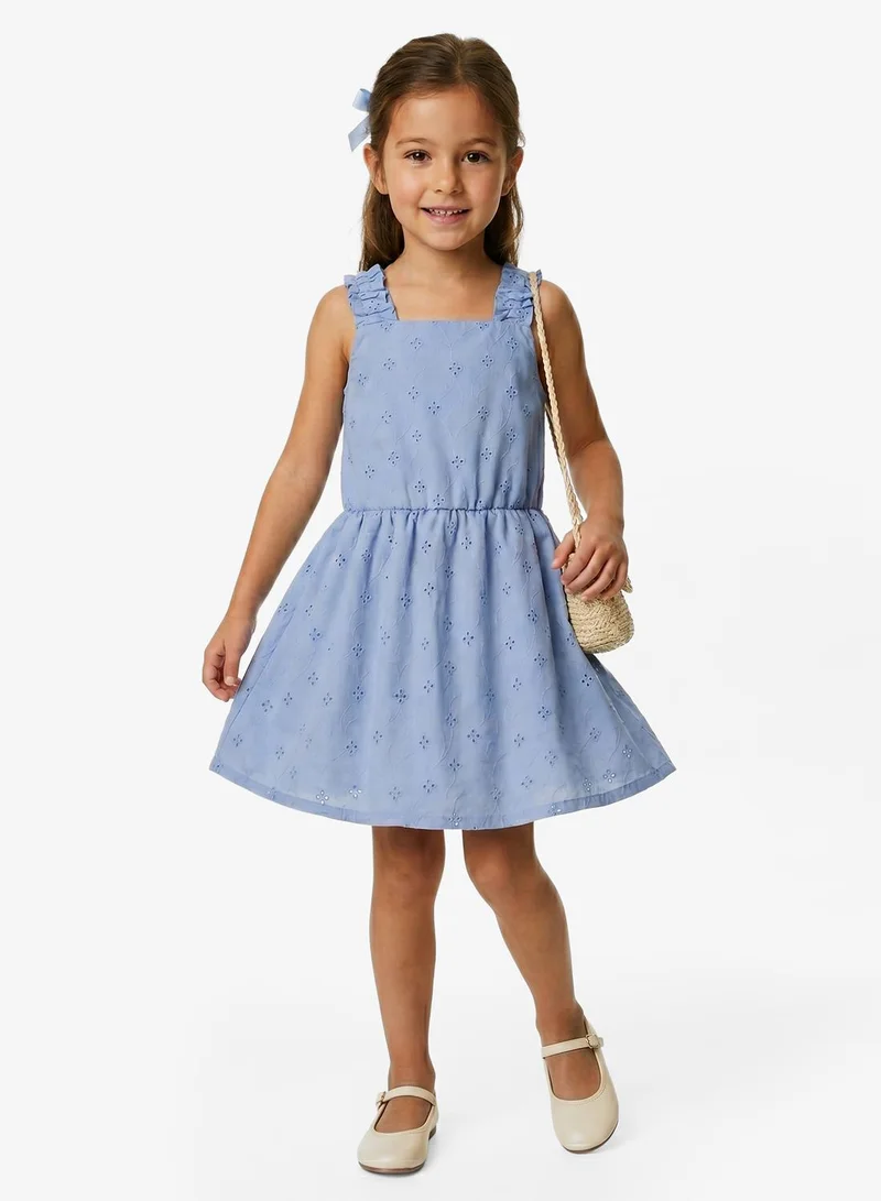 نيم ات فستان قصير بتفاصيل حمالات للأطفال