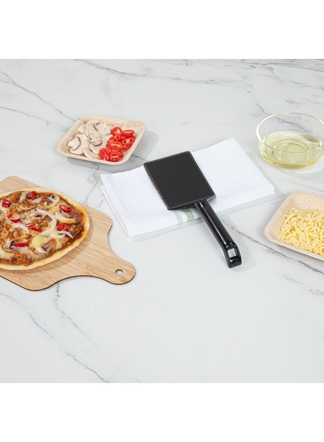 Restaurantware Cater Tek 10 Inch Serving Spatulas, 100 Disposable Serving Utensils - Heavy-Duty, Wide Edge, Black Plastic Lasagna Spatulas, With Handle, For Brownies, Cakes, And Eggs  - Image 3
