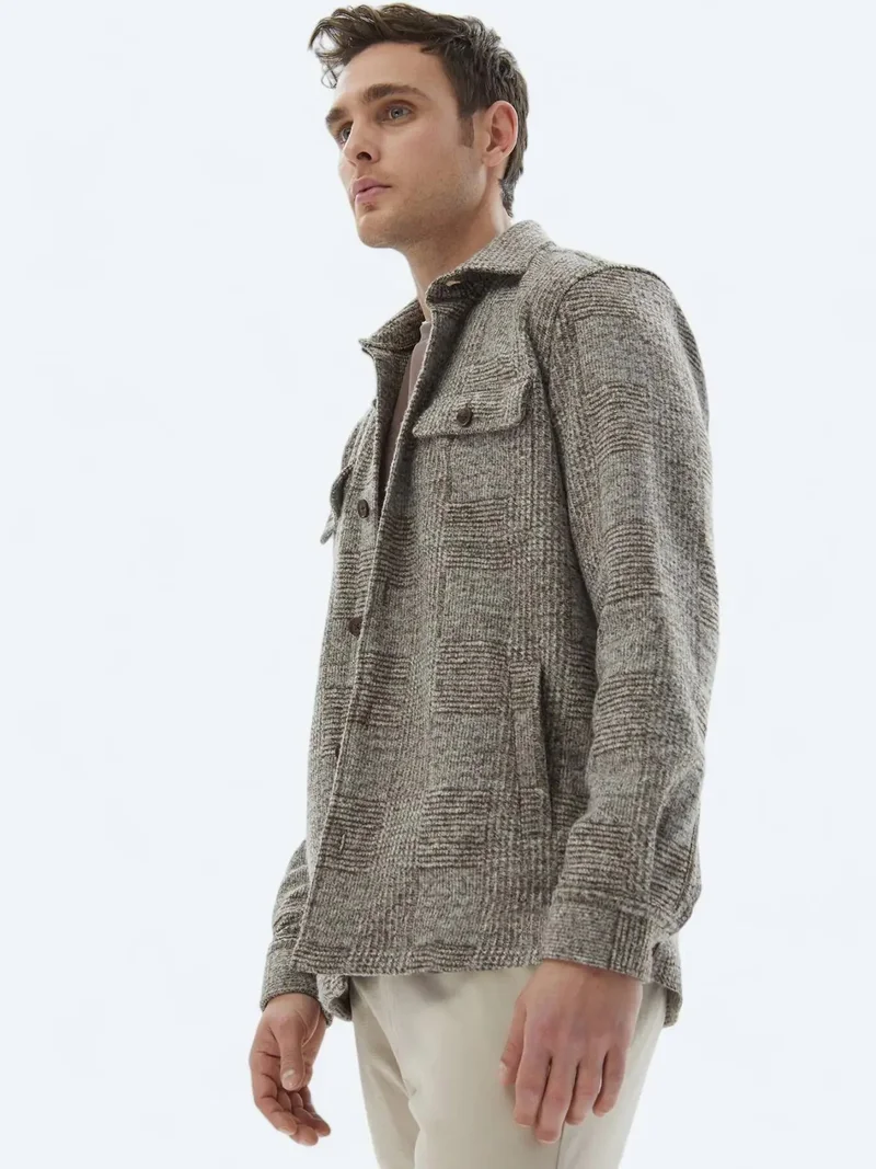 كيب قميص بني