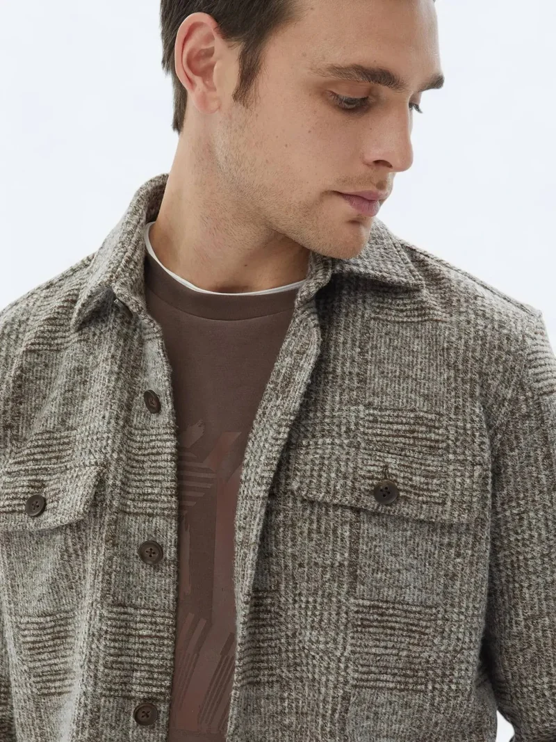 كيب قميص بني