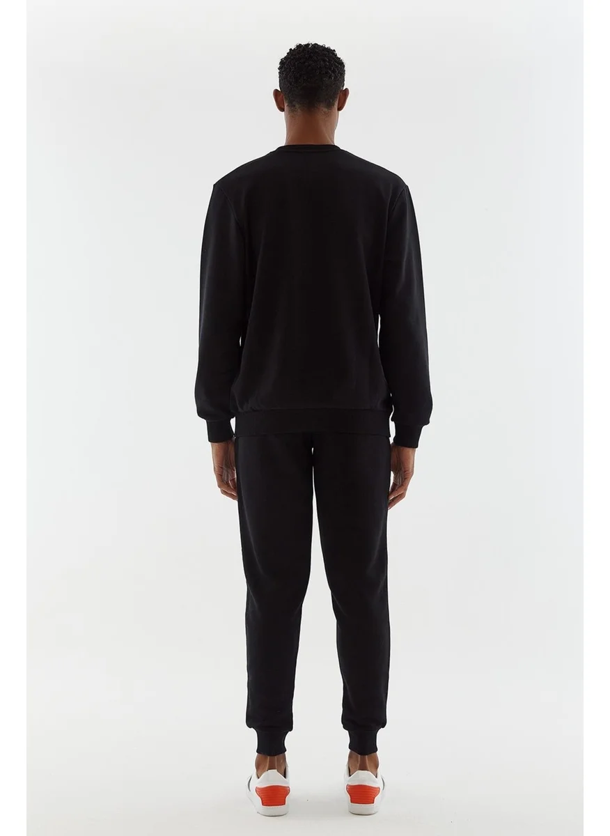 يونايتد كولورز أوف بينتيون Men's Jogger Pants