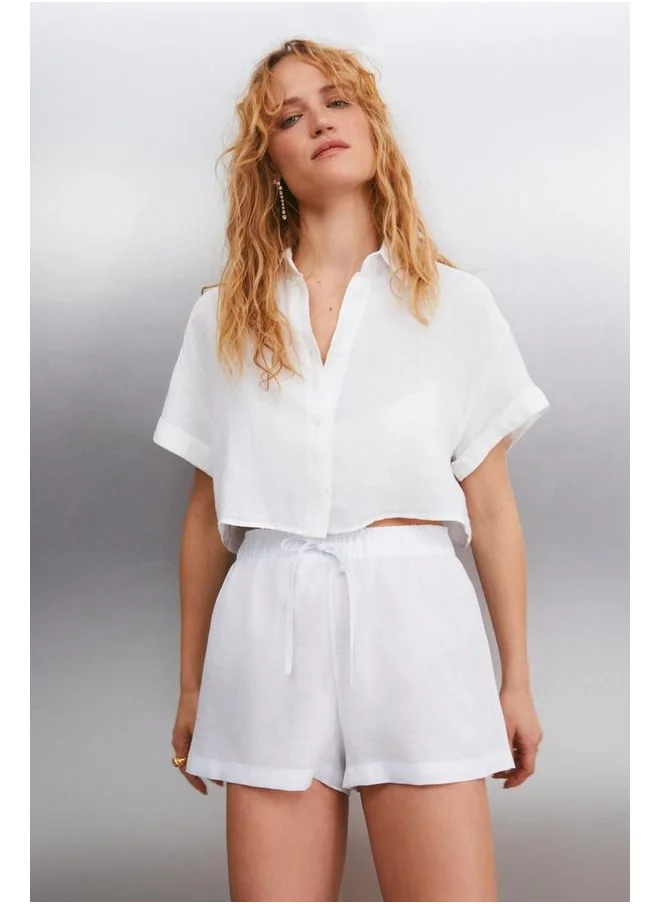 GRIMELANGE Melthara Women's 100% Linen Regular White Shorts