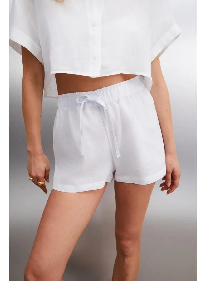 GRIMELANGE Melthara Women's 100% Linen Regular White Shorts