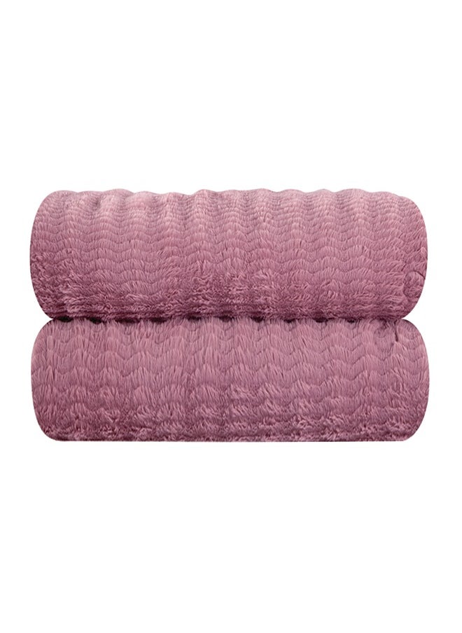 Noomi 5 Pieces Winter Comforter Set One Velvet Side And One Side Fur Single Size 170x230 cm  - Image 2