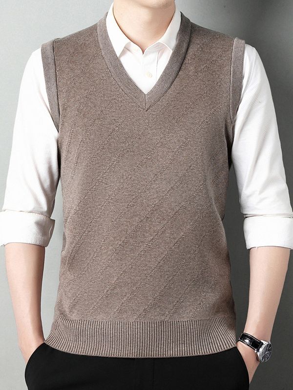 2023 mens autumn and winter New Fashion vest woolen sweater bright warm sweater mens wool flower version V-neck back Khaki - Image 3