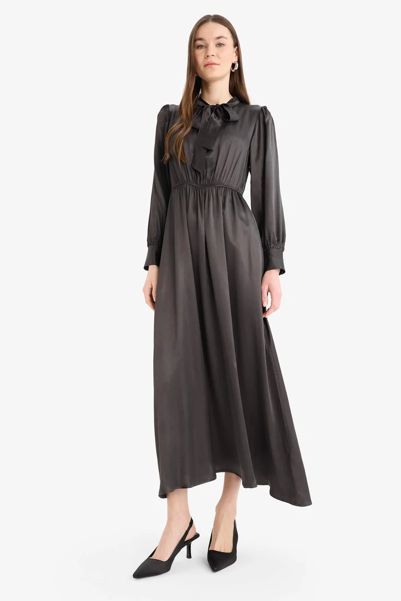 ديفاكتو Regular Fit Bow Collar Satin Midi Dress