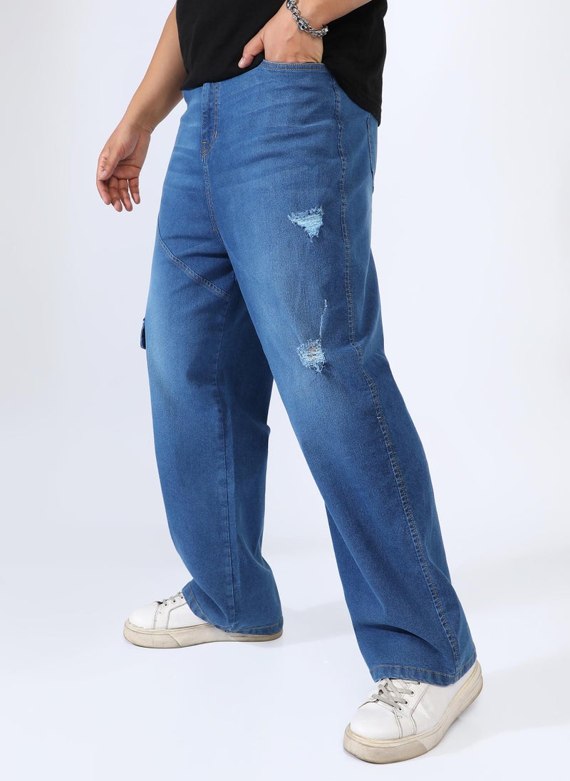 انستافاب بلس بنطال جينز رجالي باللون الأزرق الفاتح غير متماثل من قماش الدنيم - Image 3