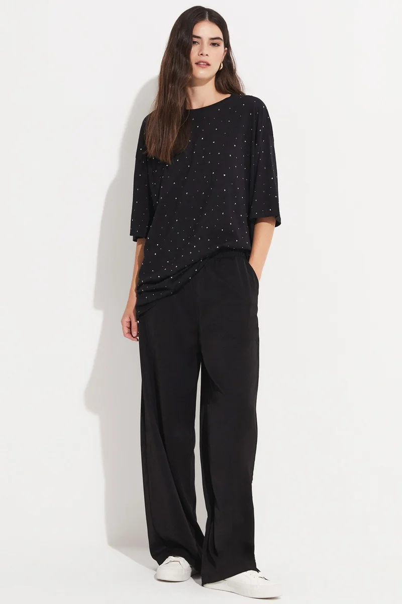 جون Women's Crew Neck Stone Detailed Oversize Cotton T-Shirt