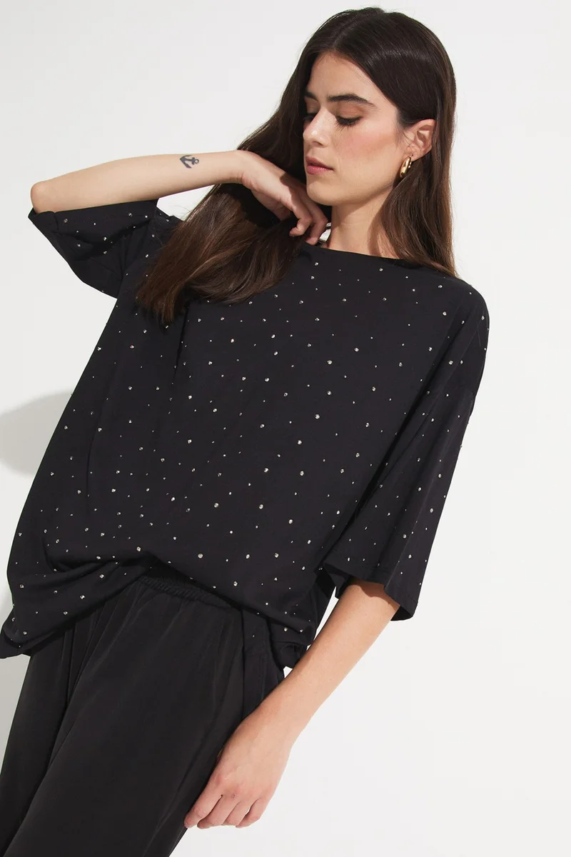 جون Women's Crew Neck Stone Detailed Oversize Cotton T-Shirt