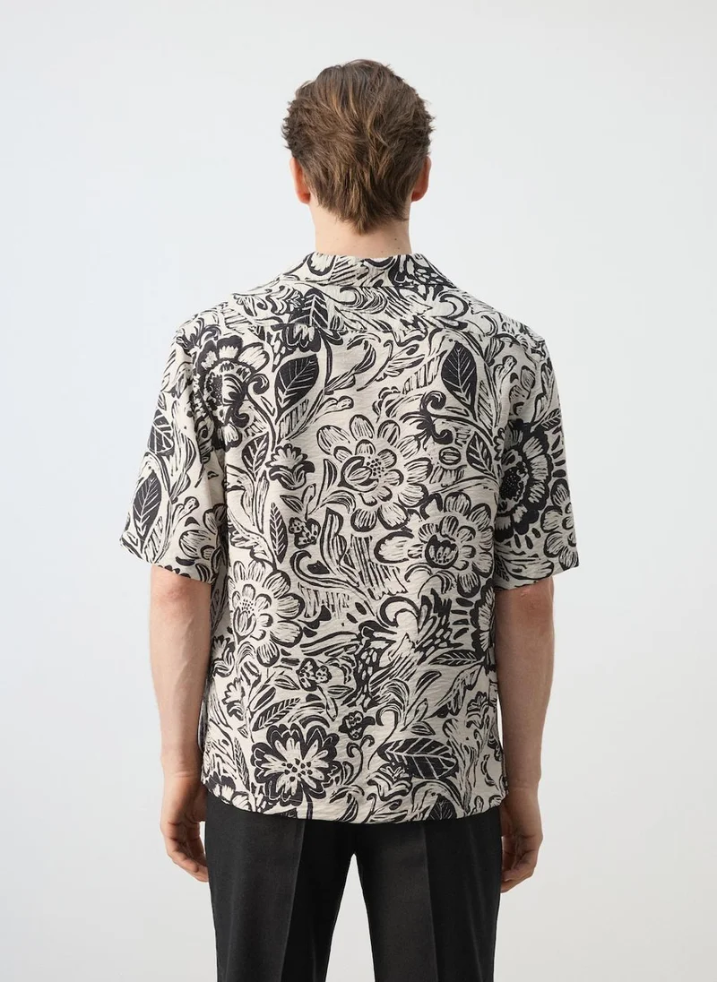 مانجو مان Printed Flowing Shirt With Bowling Collar