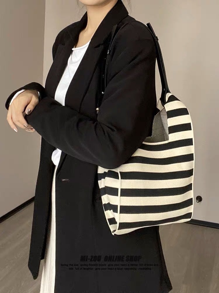 Ins Internet Celebrity Handbag Women'S Knitted Wool Bucket Bag Japanese And Korean Style All-Match Handbag Casual Tote Bag Lunch Box Bag - Image 3
