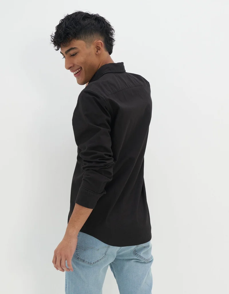 American Eagle AE Slim Fit Flex Oxford Button-Up Shirt
