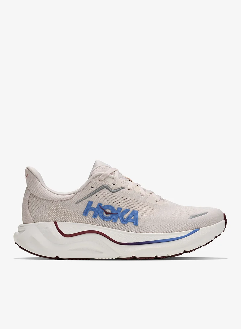 Hoka Arahi 9