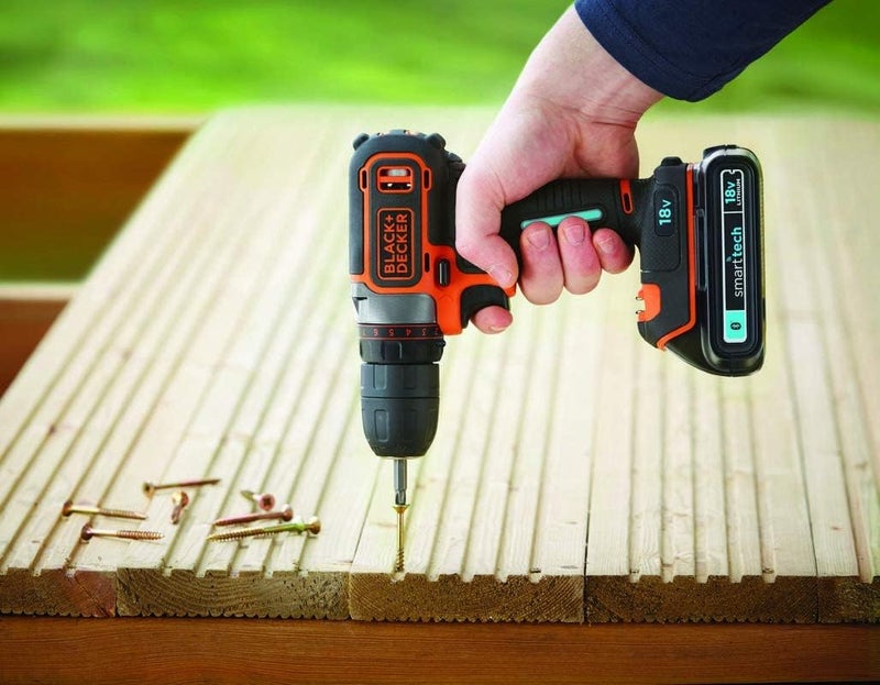 بلاك اند ديكر مثقاب كهربائي 18 فولت ليثيوم أيون بتقنية ذكية، مع شاحن 400 مللي أمبير وصندوق أدوات، Bdcdc18Kst-Gb - متعدد الألوان - Image 4