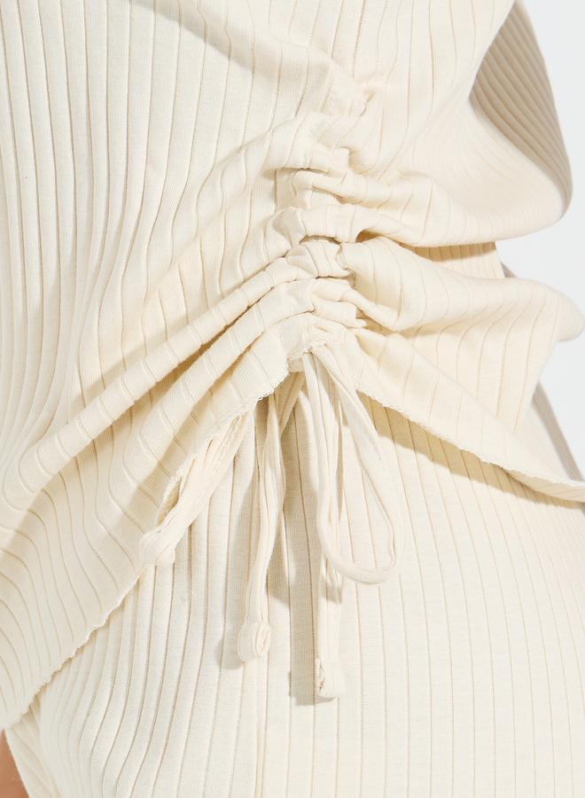 ستايلي جوغر بارجل مستقيمة مع تيشيرت بتفاصيل مزمومة - Image 3