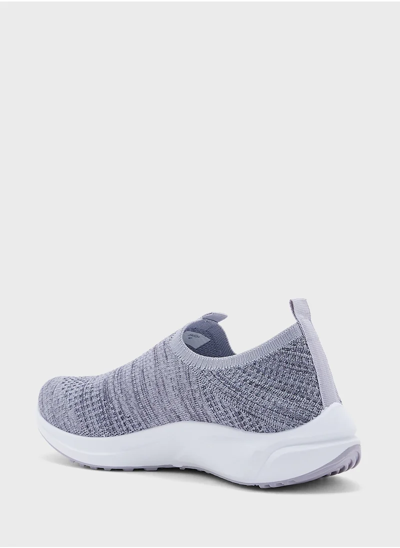 جينجر Fly Knit Slip On Comfort Shoe