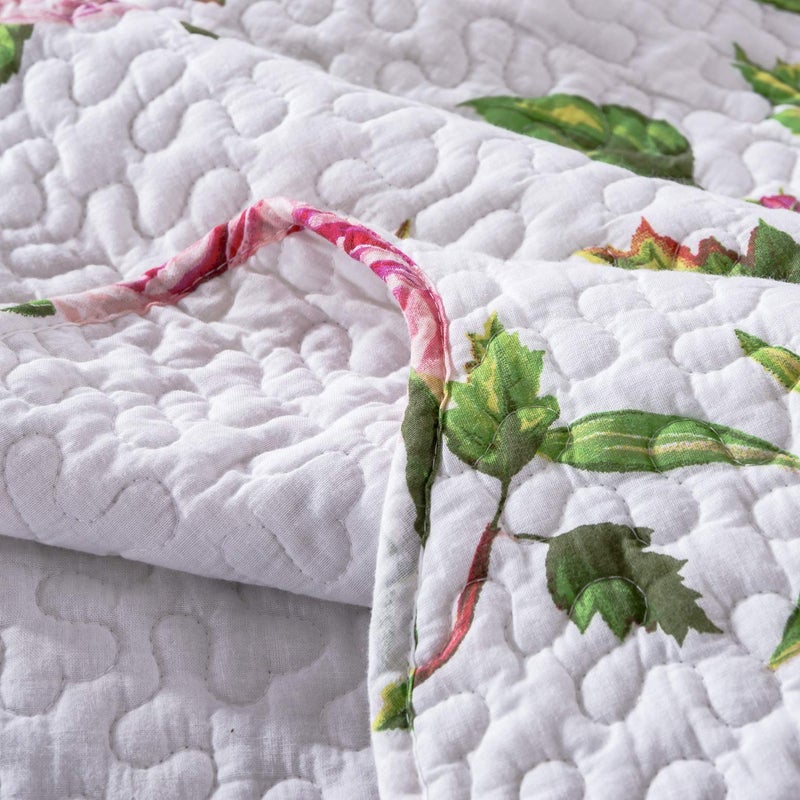 DaDa Bedding Romantic Roses Floral Bedspread Set - Lovely Spring Pink & White Scalloped Colorful Lightweight Breathable - Bright Vibrant Quilted Coverlet w/Pillow Shams - Cal King - 3-Pieces - Image 5
