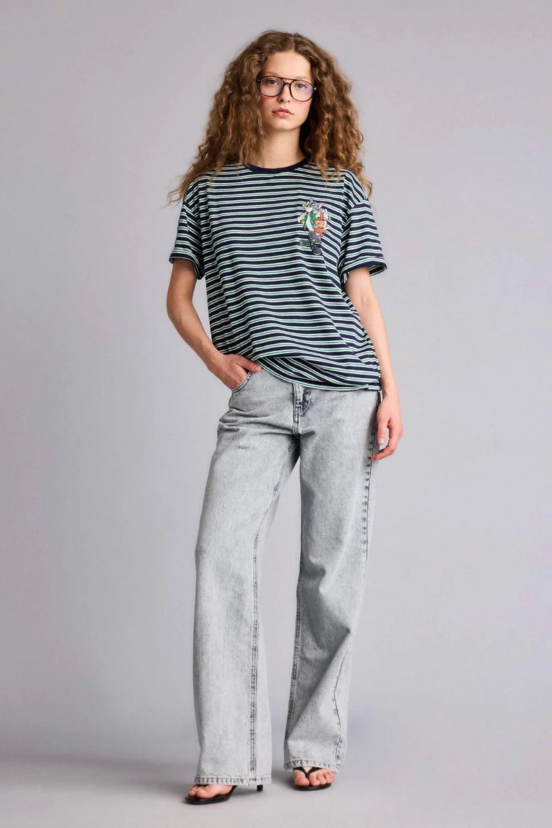 ديفاكتو Oversize Tom &amp; Jerry Print Short Sleeve T-Shirt