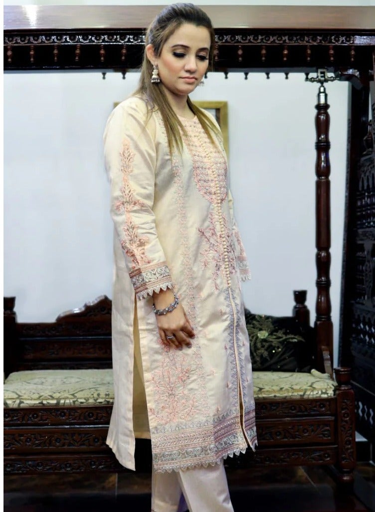 وينشيلز قماش مطرز من القطن الباكستاني الفاخر - أنيق وجودة ممتازة، لون بيج، مقاس متوسط - Image 1