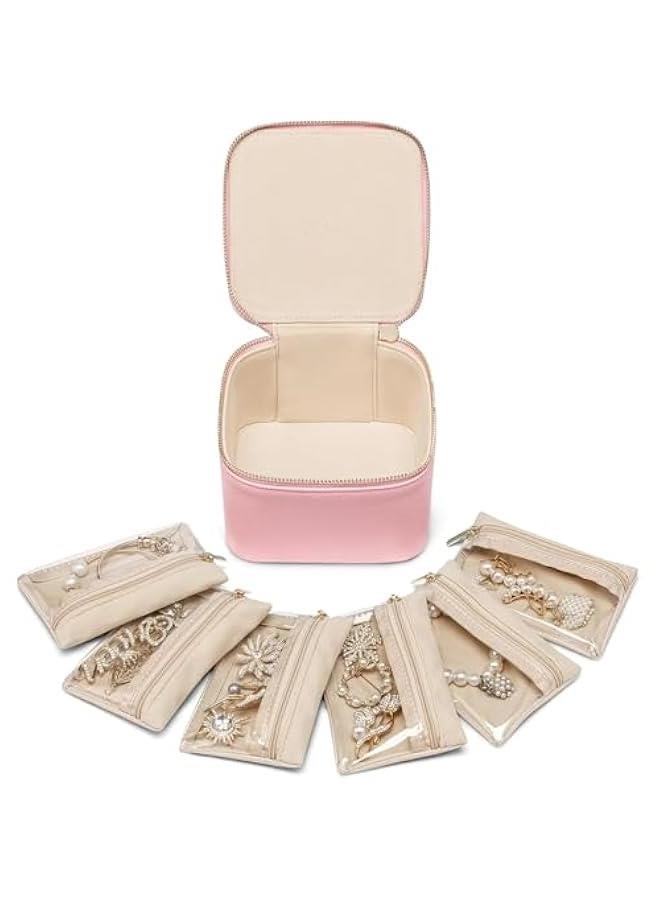 جيليز صندوق مجوهرات للنساء من الميكاكوز الجلد الصناعي مع 6 اكياس مخملية بسحاب منظم للقلائد والخواتم موزع مريح للسفر للاقراط والمسمار بينك جلد سويدي - Image 1