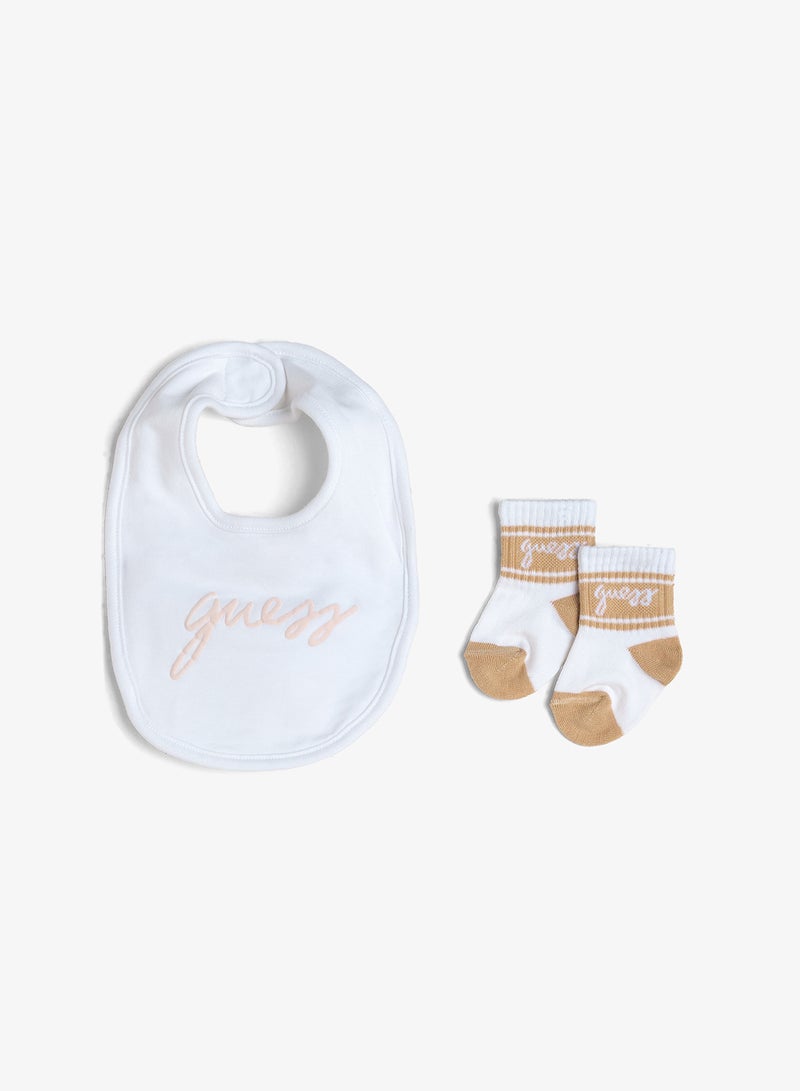 GUESS Infant 2 Pack Of Bodysuit and Shorts Set - Image 5
