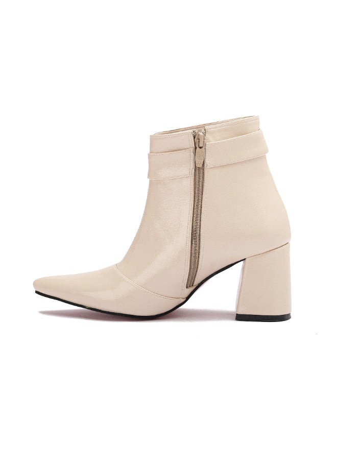Stylish women's half-boots made of imported leather with a distinctive classic design - Image 5