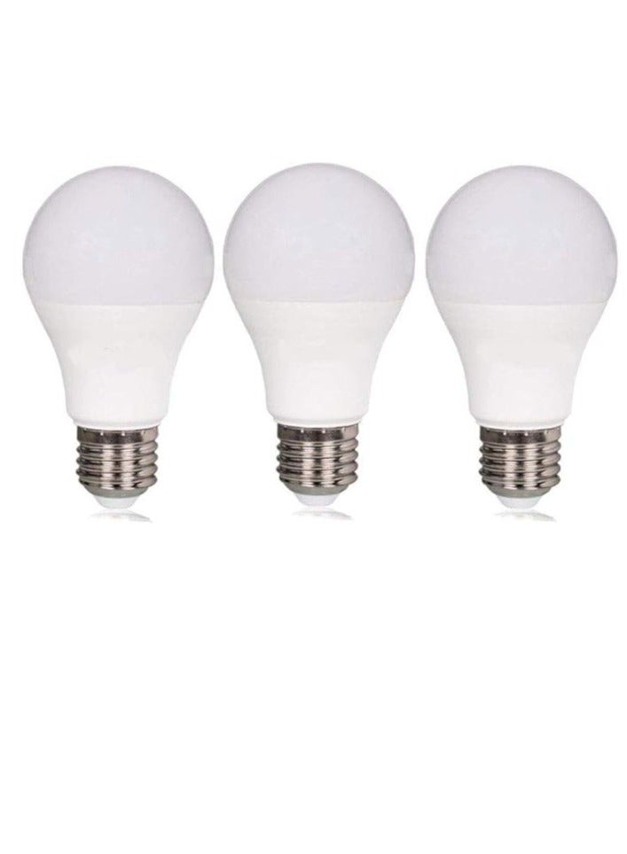 نوفيكس لمبات إضاءة LED تعمل بالاستشعار من الغسق إلى الفجر، 7 وات، 630 لومن، ضوء النهار الأبيض 6000 كلفن، ما يعادل 60 وات، تشغيل/إيقاف تلقائي، مناسبة للاستخدام في الممرات والساحات والشرفات والفناءات وإضاءة المرآب، قاعدة ES E27 240 فولت، عبوة من 3 قطع - Image 4