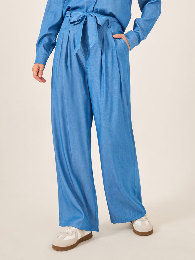 Styli Styli Chambray Long Sleeve Shirt and Pleated Paperbag Waist Pants Co-Ords  - Image 4