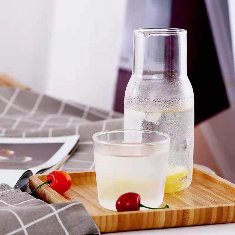 LCORMAG طقم إبريق ماء صغير سعة 12 أونصة/360 مل مع كوب زجاجي لطاولة السرير - إبريق زجاجي صغير شفاف مع كوب لغرفة النوم، إبريق ماء ليلي للماء، العصير، الحليب وغسول الفم - Image 5