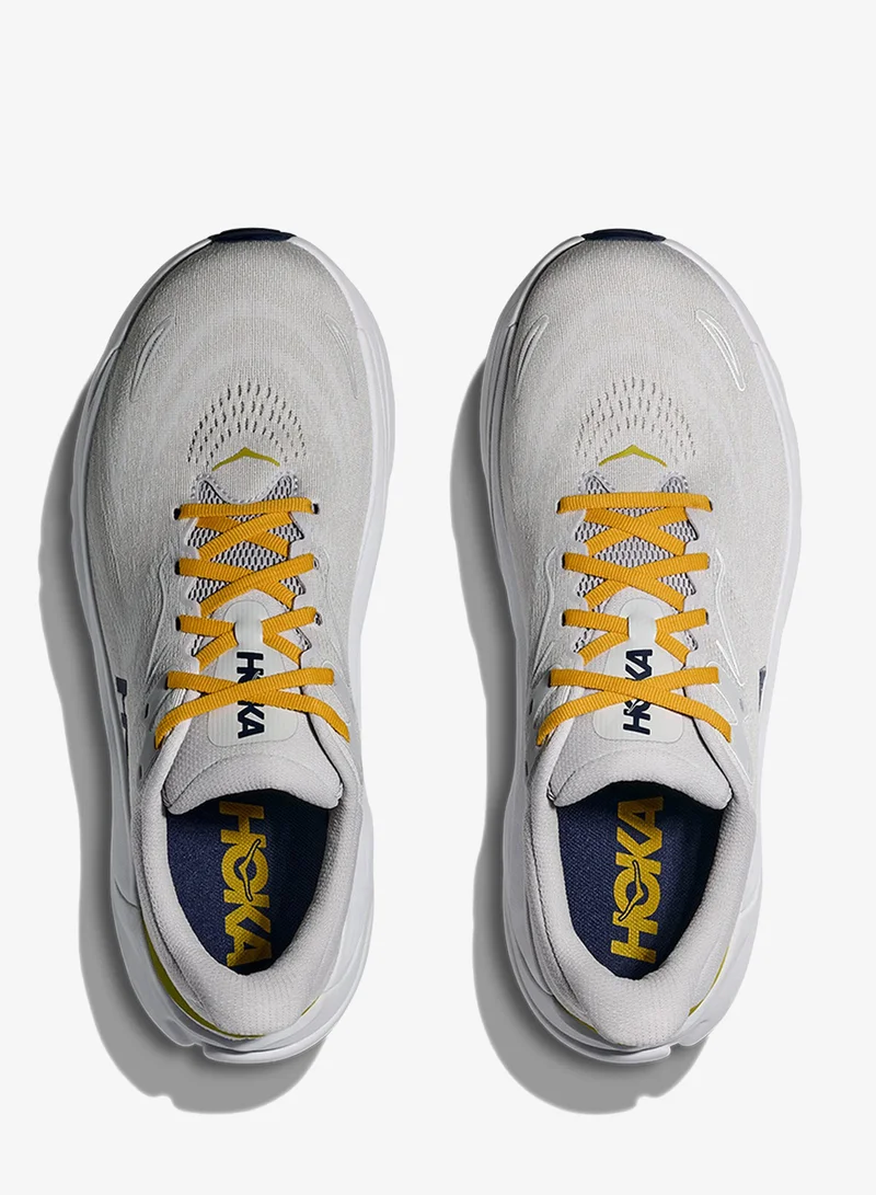 Hoka Arahi 8