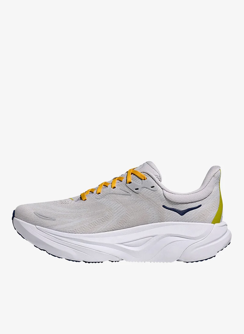 Hoka Arahi 8