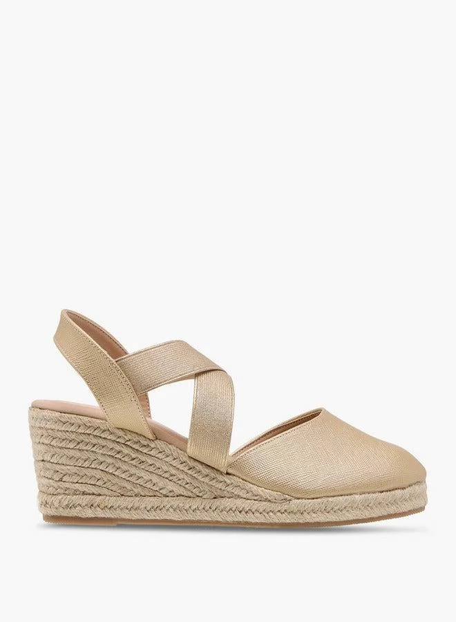 فلورا بيلا من شو إكسبرس حذاء نسائي بكعب إسفيني بنسيج وحزام مطاطي