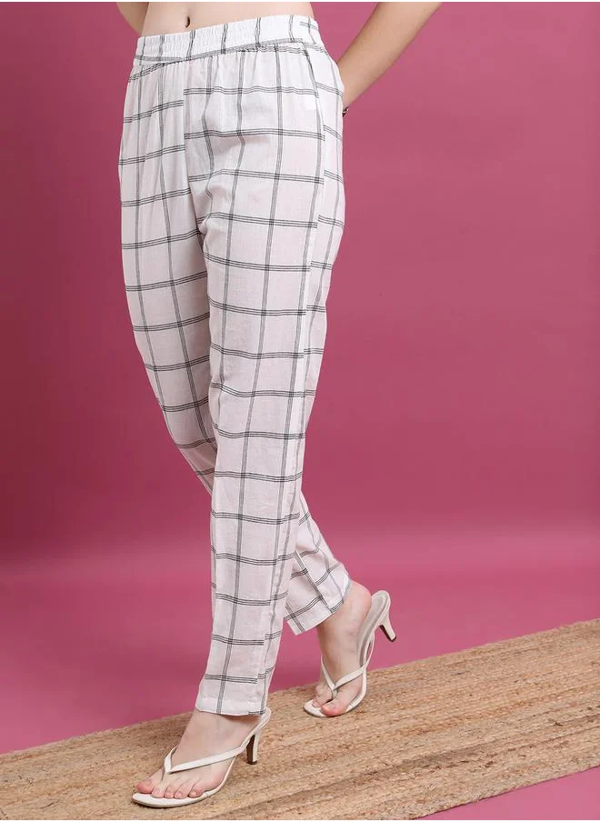Vishudh Women Multi-Colored Checked Stright Pant by Styli