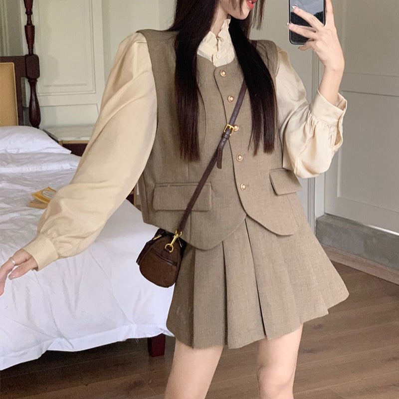 French-style suit Womens Ear-rimmed Shirt Stacked Vest Vest 2024 Spring and Autumn Pleated Skirt Three-piece Set Apricot shirt - Image 2