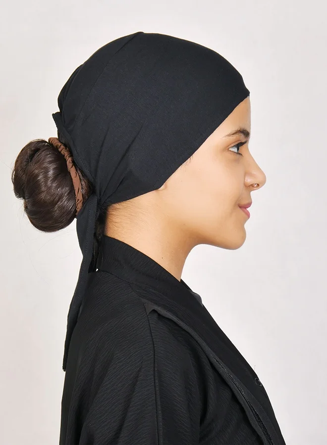 عبايات حوراء قبعة تحت الحجاب مع ربطة بقماش الأسود السادة بحافة مستوية