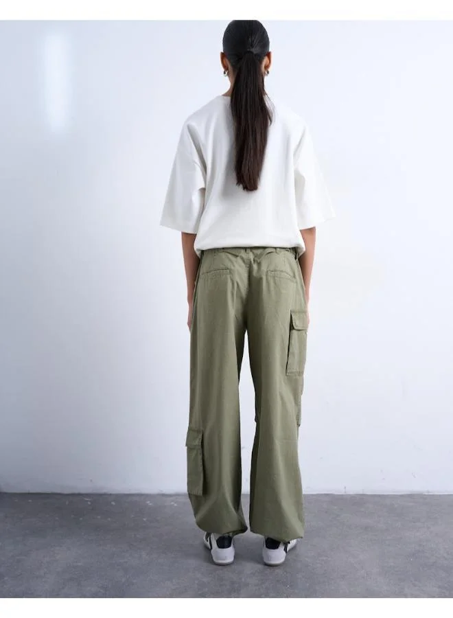 توب شوب بنطلون كارغو كاجوال منسوج