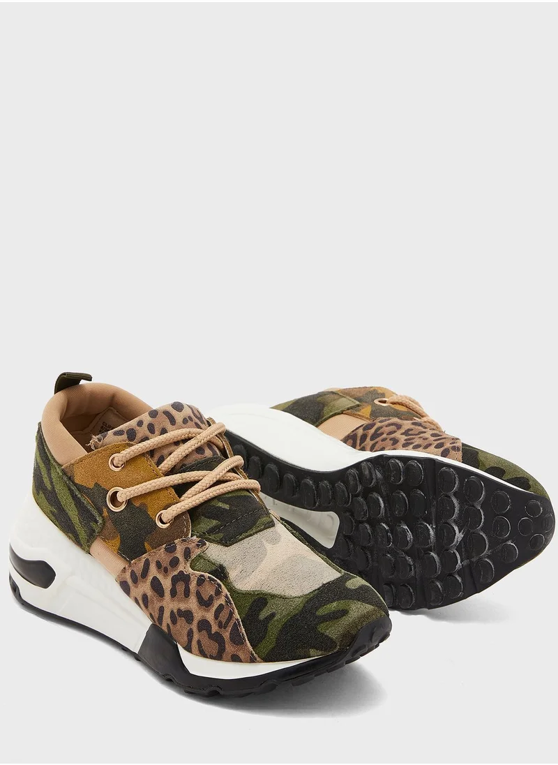 STEVE MADDEN Cliff Low Top Sneaker