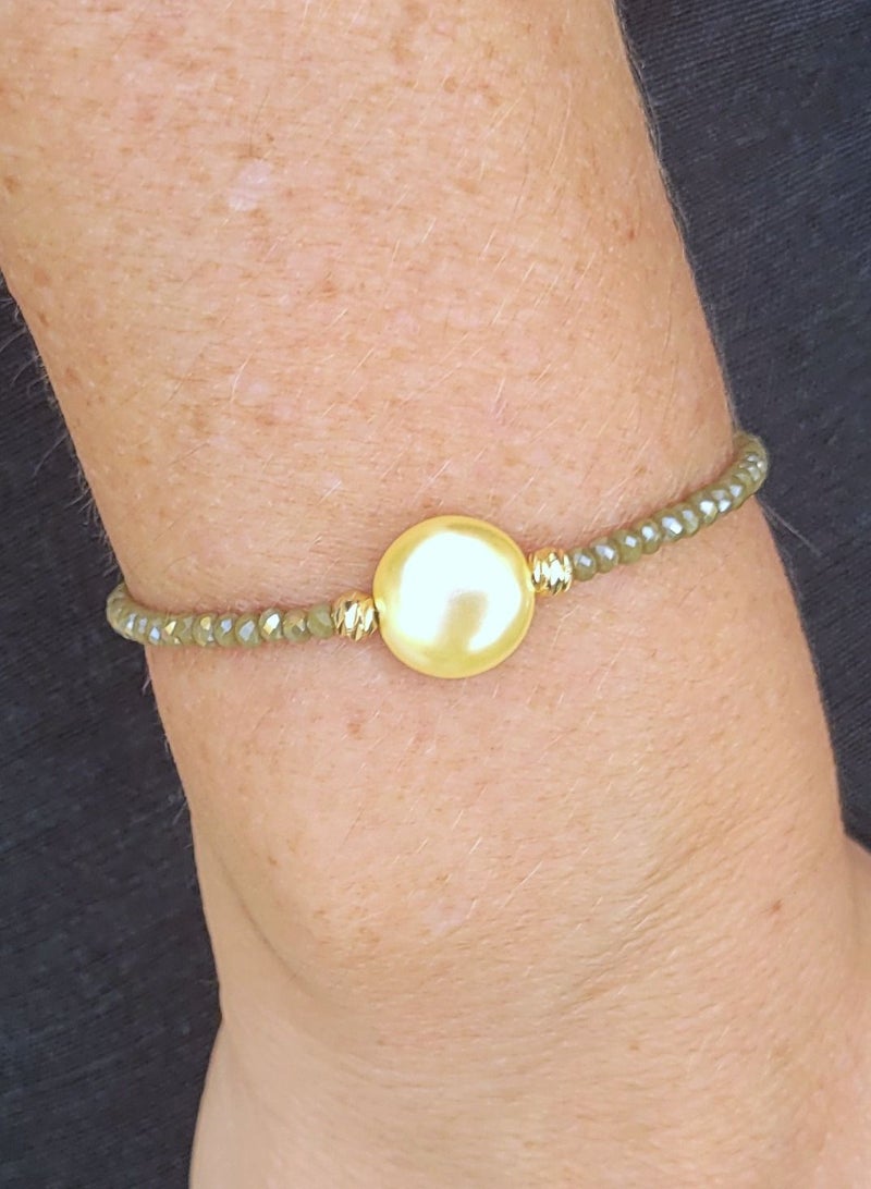 Alwan Crystal Bracelet with a Majorca Style Pearl - Image 3