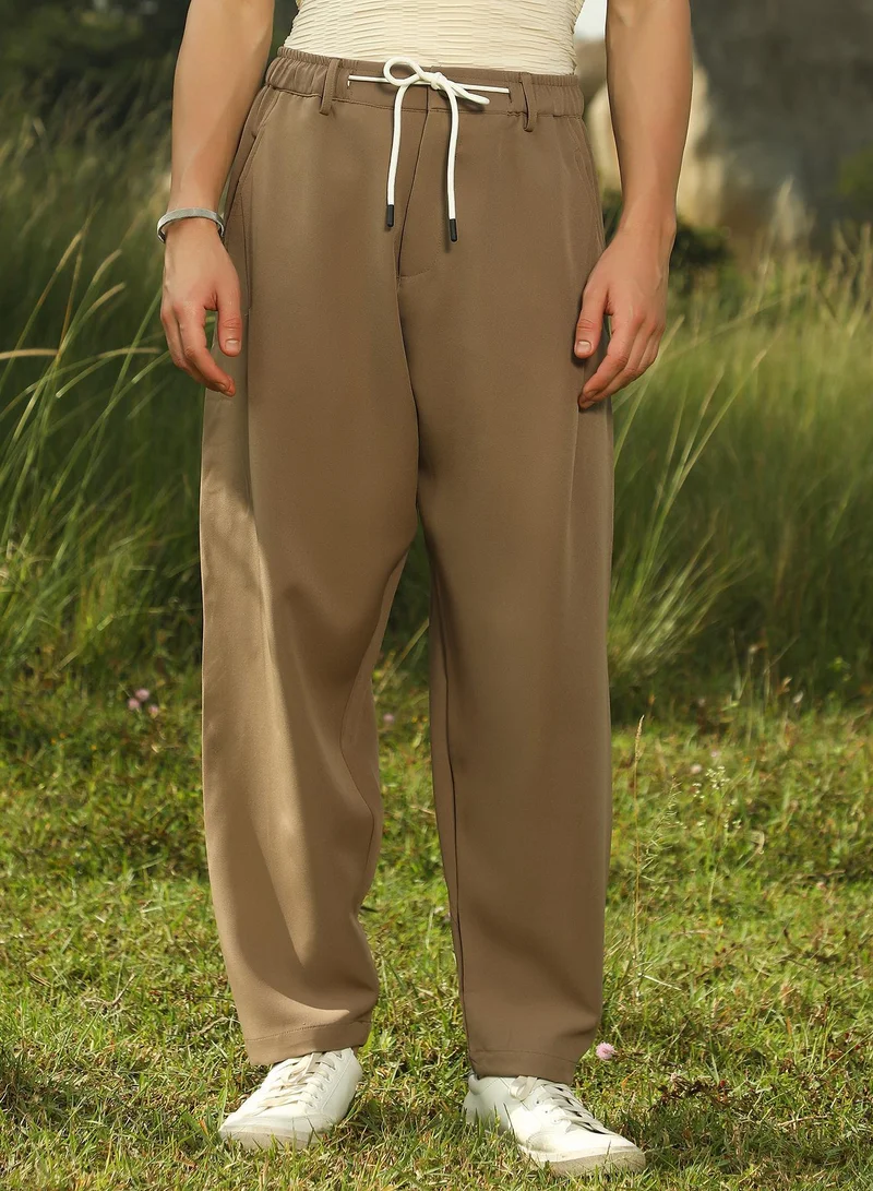 Campus Sutra Men's Ash Brown Tapered Tailored Trousers For Casual Wear | Mid-Rise | Regular Fit | Drawstring Closure | Trousers Crafted With Comfort Fit For Everyday Wear