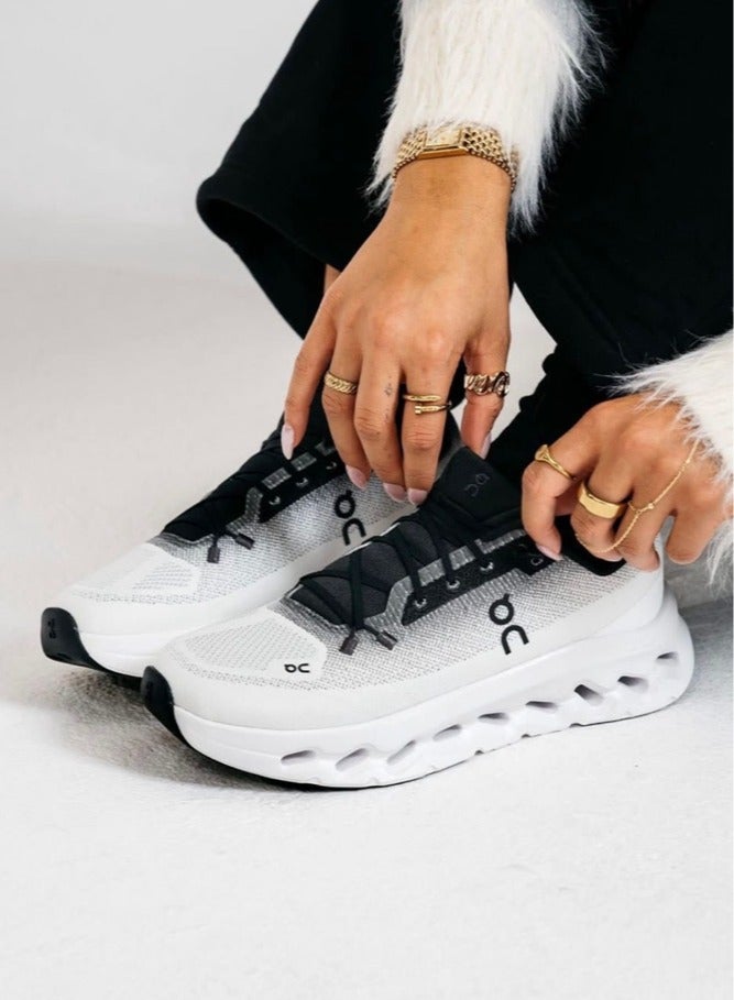 أون أحذية رياضية خارجية مناسبة للجنسين - Image 1