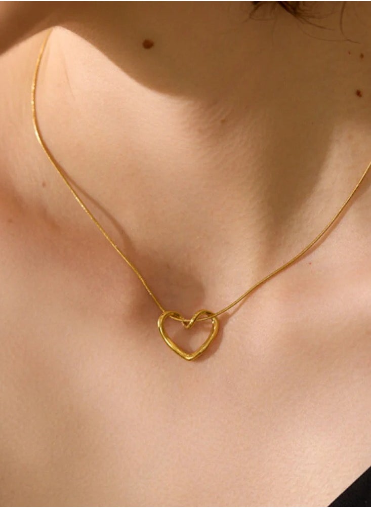 Generic - Stainless steel accessory necklace - unique, elegant and distinctive heart shape design - golden color - Image 1