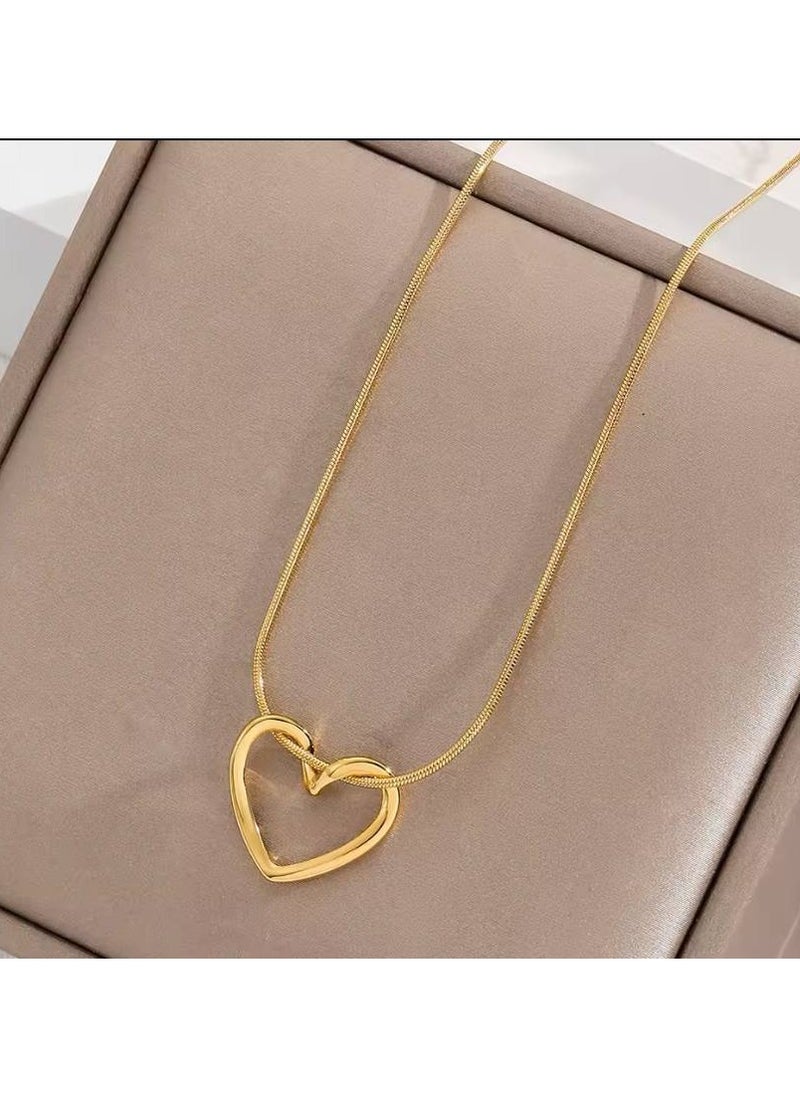 Generic - Stainless steel accessory necklace - unique, elegant and distinctive heart shape design - golden color - Image 1