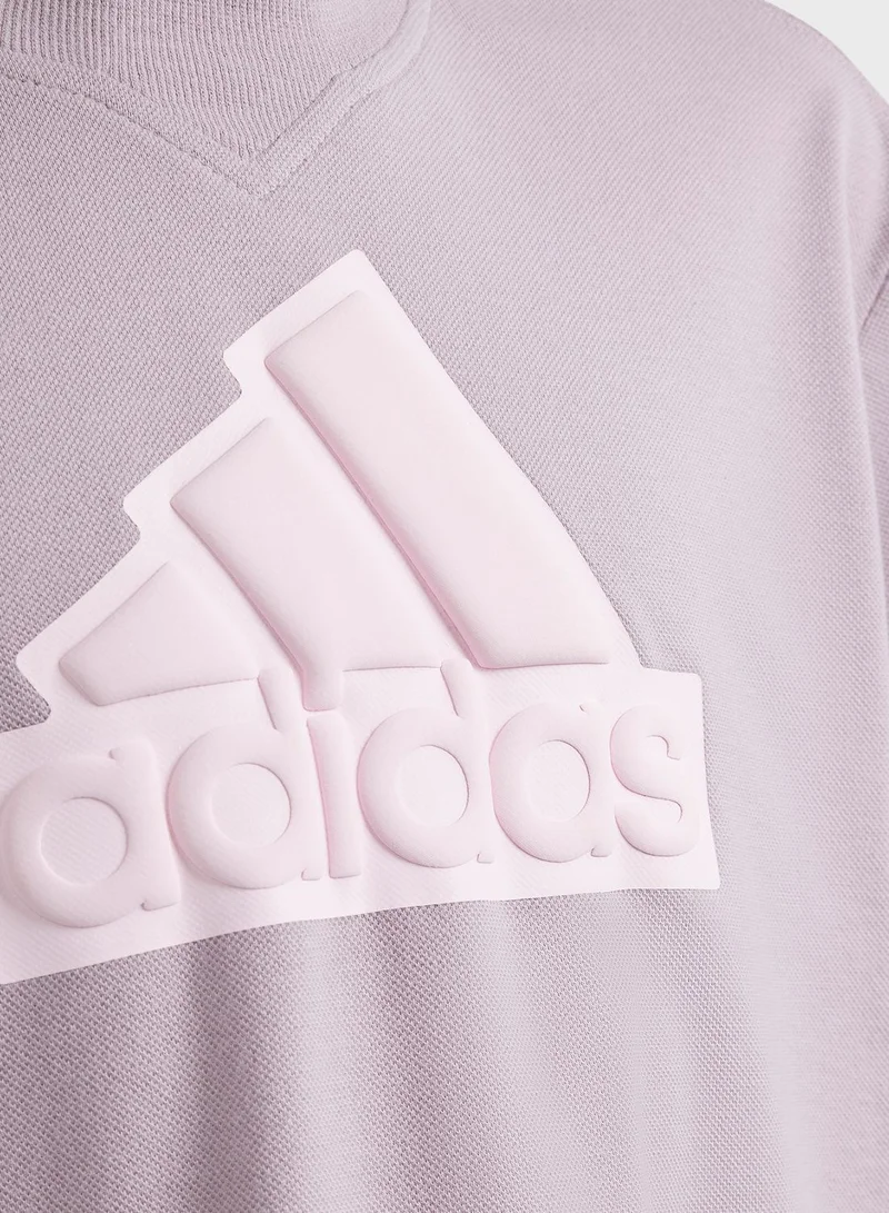 adidas تيشيرت مزين بشعار العلامة التجارية للأطفال