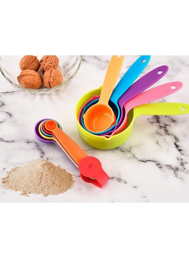 بيوينتي مجموعة من 10 قطع من أكواب القياس والملاعق البلاستيكية الملونة للمطبخ والطهي والاستحمام، بتصميم عشوائي - Image 2