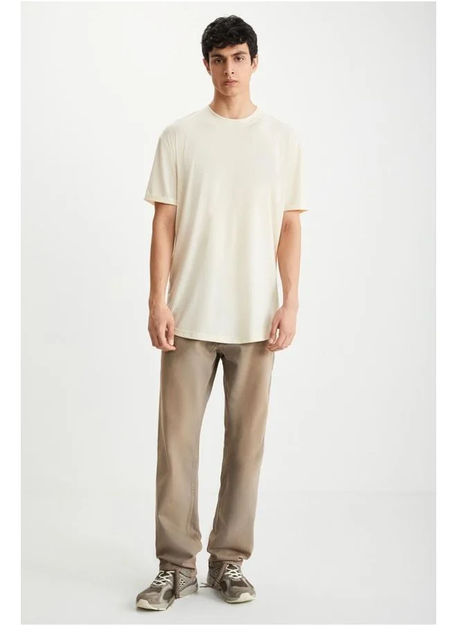 جريميلانج Oscar Men's 100% Organic Cotton Comfort Fit Long Draped Fabric Vanilla T-Shirt