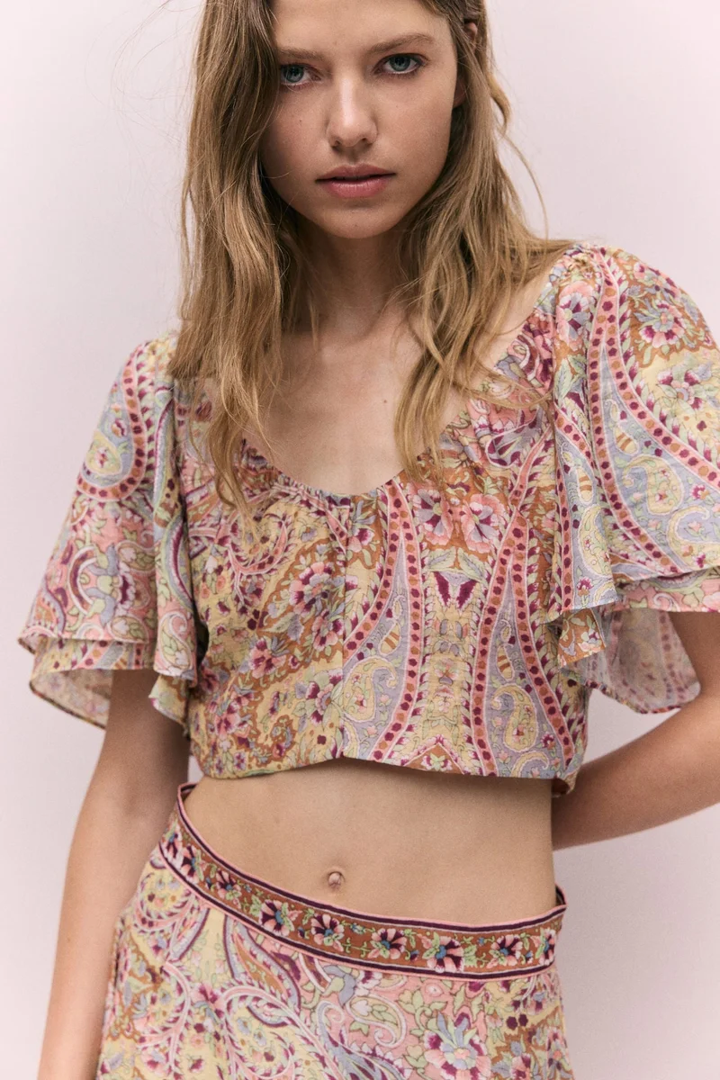 اتش اند ام بلوزة قصيرة من مزيج الكتان